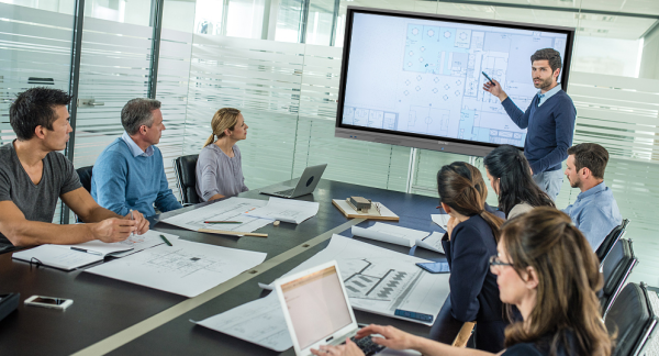 年终总结撞上了年末购物季,公司行政企划部的