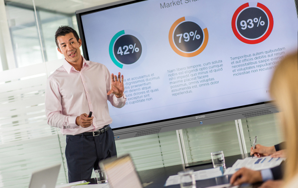 年终总结撞上了年末购物季,公司行政企划部的