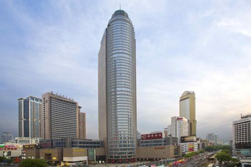 2014年开年,南京国际金融中心大厦以24.