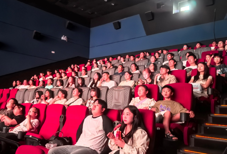 ݵӰһƱ565Ԫ14.2˴ιӰ