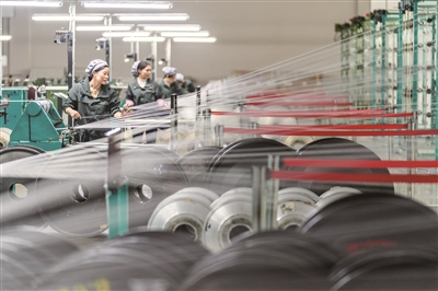 ʵУ2025ϹҵֵĿ500Ԫ