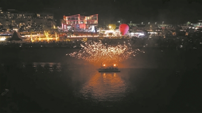 һϻ԰֮Լ ϻ԰ͷֻ᳡߽Ѽ