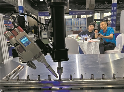 ڶʮݻչ̼չĻ 500ȫͷҵչ