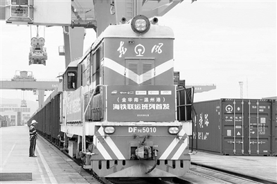 海港冲刺亿吨大关 空港客流跻身全国前列