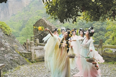 ���᳡�𱬸��ֻ᳡�Ӱ� ԰�����������䡰������