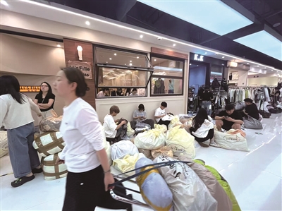 ����һ��δ���г����� ��װ�г���ǰ���۳��֡����硱